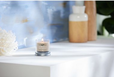 YANKEE CANDLE AMBER & SANDALWOOD SIGNATURE TUMBLER MALÝ